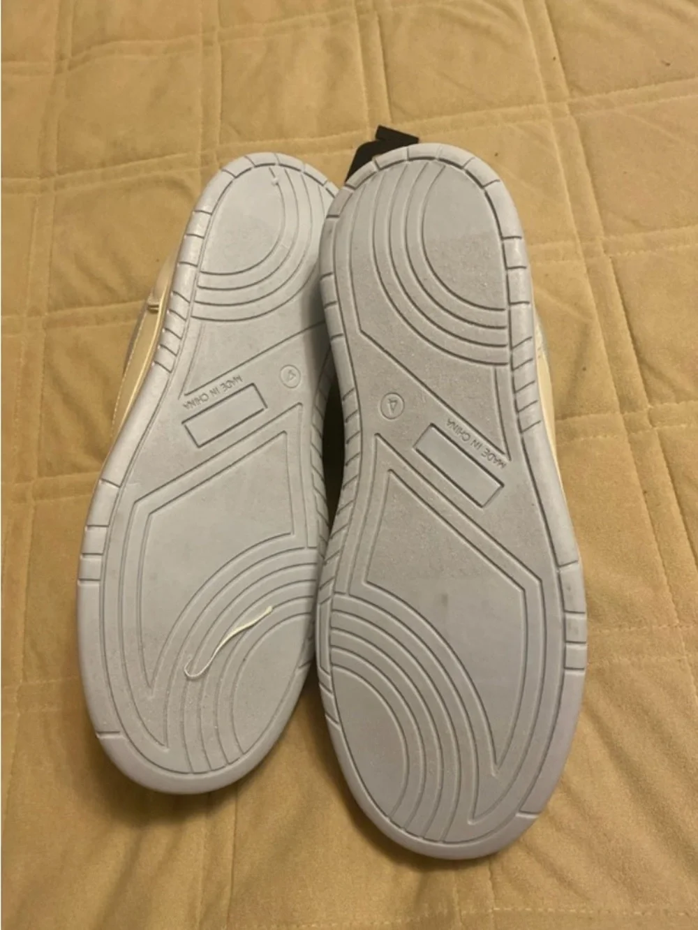 Old Navy Girls' Iridescent Pearl White Lace-Up Sneakers